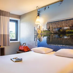 ホテル Ibis Paris