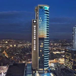 Hotel Wyndham Grand Levent & Conference Center *****
