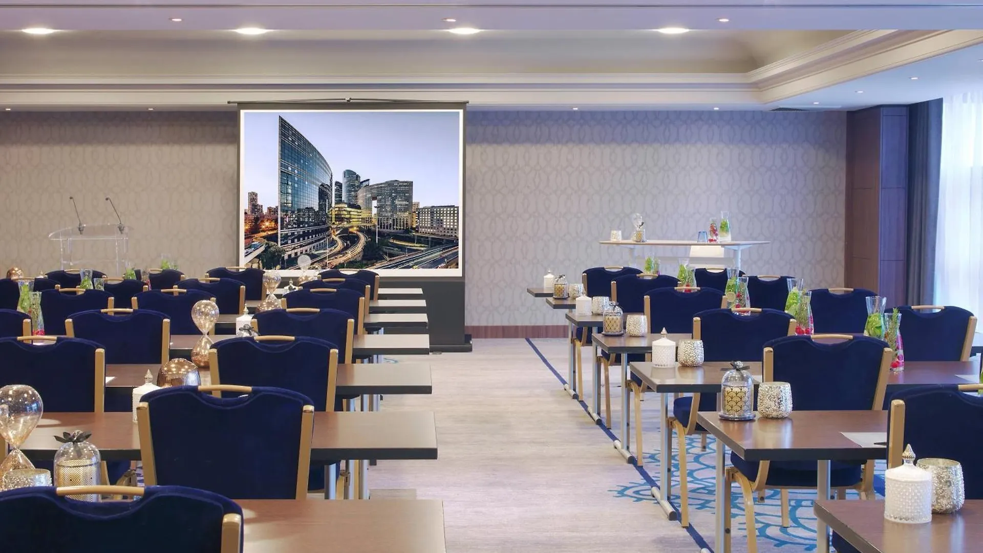 Renaissance Paris La Defense Hotel Puteaux 4*,