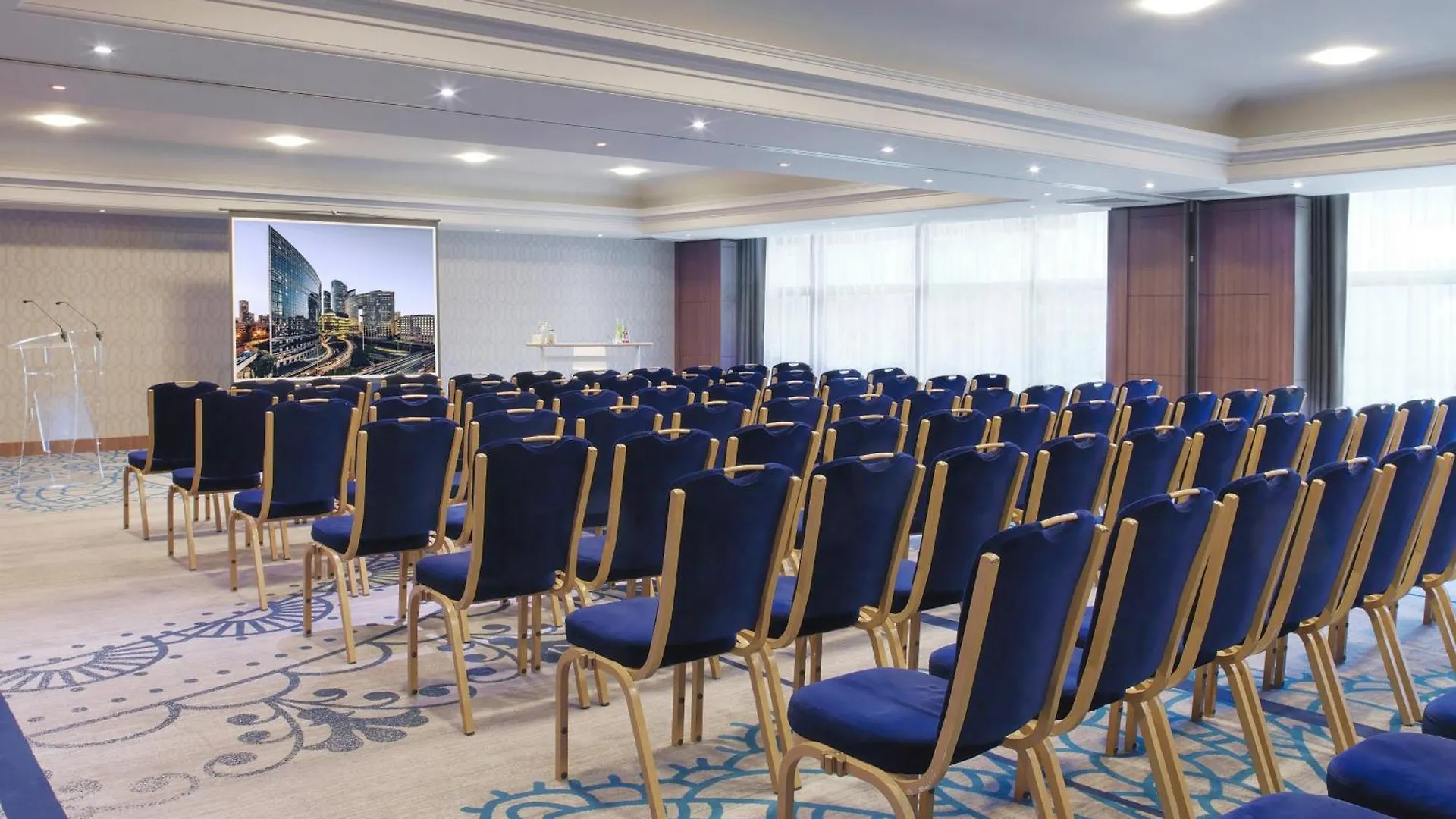 Renaissance Paris La Defense Hotel Puteaux