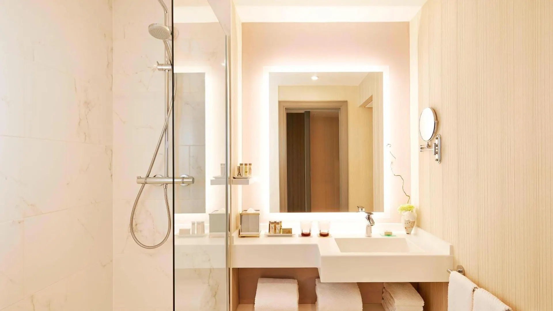 Renaissance Paris La Defense Hotel Puteaux